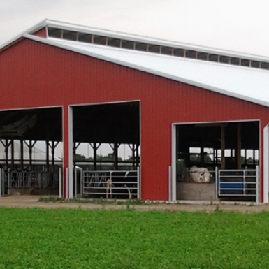 a red dairy barn